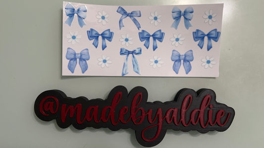 blue bows & white flowers