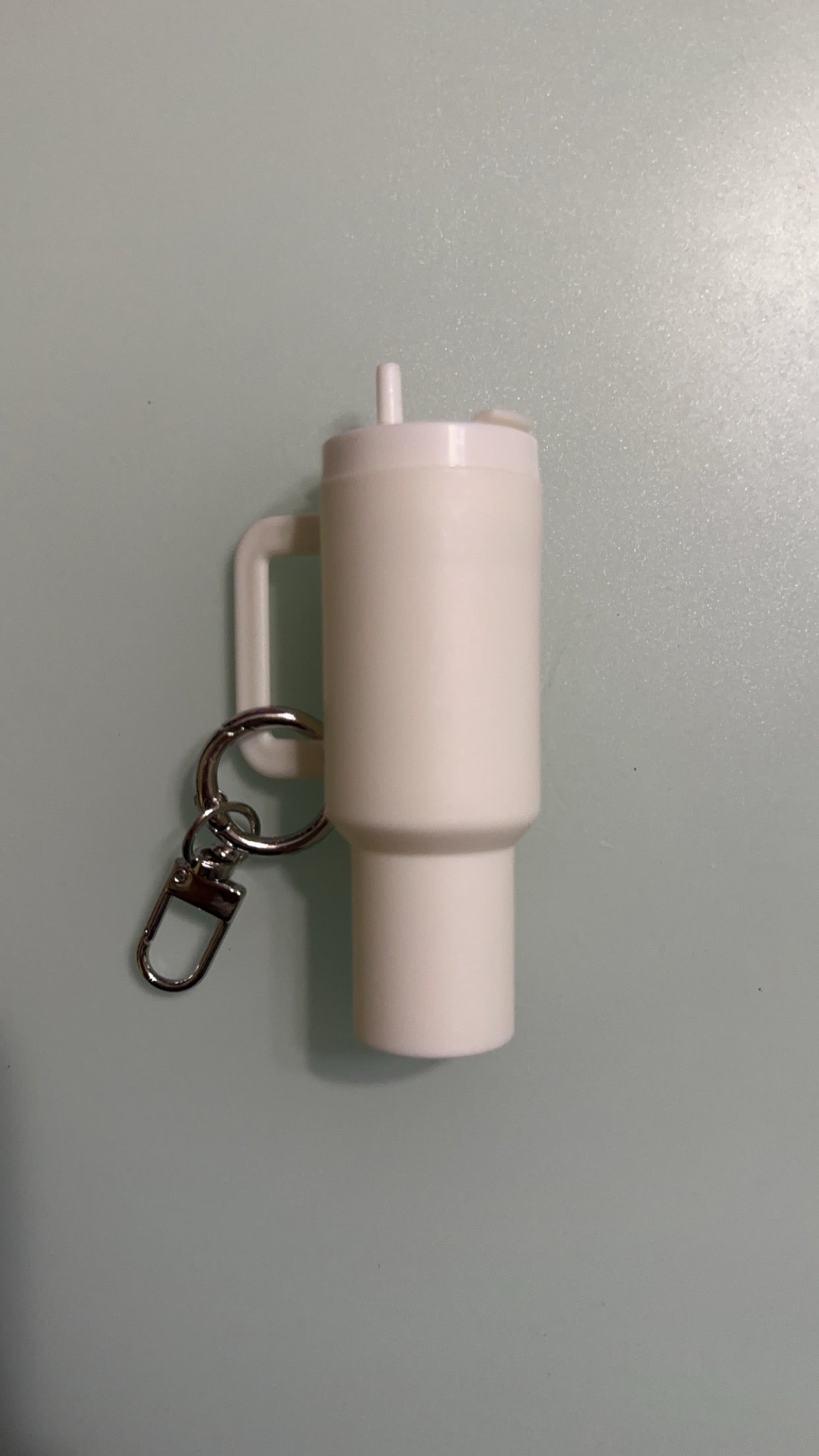 white mini tumbler keychain
